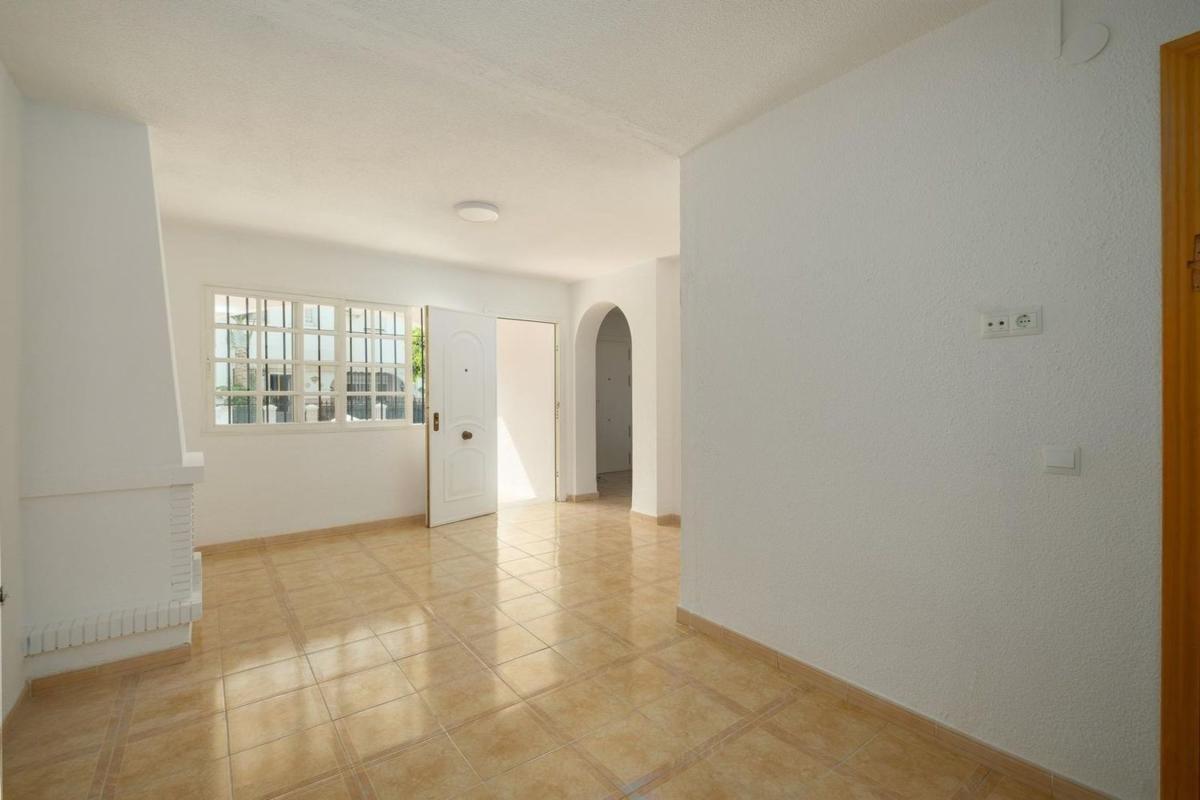 Sale of townhouse in Chalet adosado en Calle Benaque, 10, Torre de Benagalbón, Rincón de la Victoria , Rincón de la Victoria photo 4