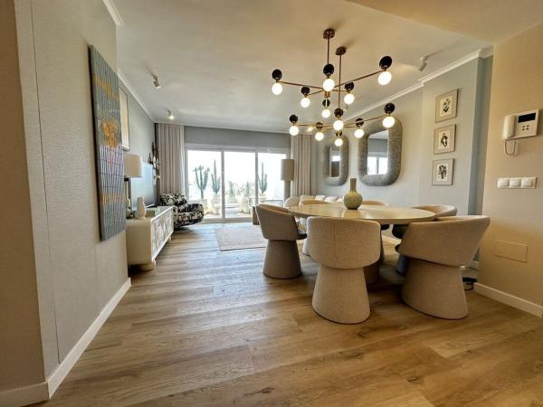 Venta de piso en Piso en Calle Torrente Ballester, 6, Rodeo Alto-Guadaiza-La Campana, Marbella, Marbella
photo 1