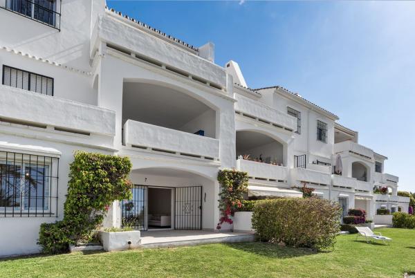 Продажа квартиры на Piso en Urbanizacion n Andal Malabo, 1, Nueva Andalucía, Marbella, Марбелла
 photo 1
