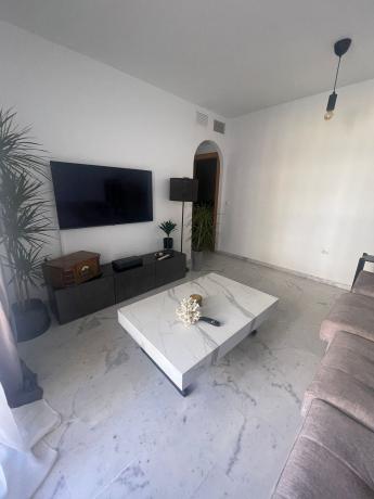 Продажа квартиры на Piso en Calle Almuñécar, 4, Zona Centro Comercial Torrequebrada, Benalmádena, Бенальмадена
 photo 4
