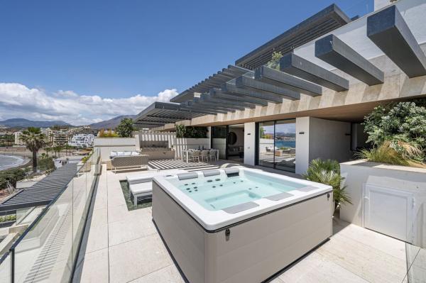 Venta de piso en Piso en Avenida del Carmen, 47, Seghers, Estepona, Estepona
thumbnail 3