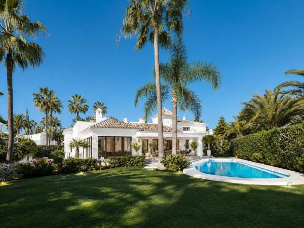 Casa o chalet independiente en Marbesa, Marbella photo 1