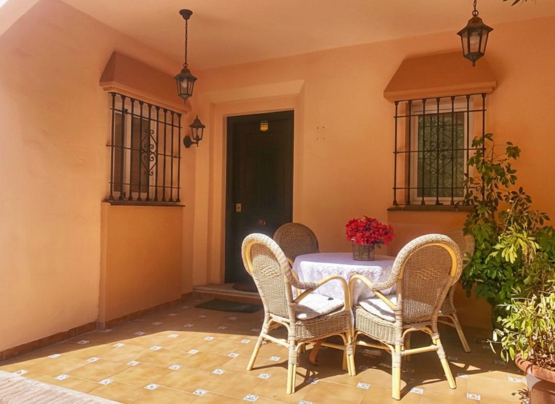 Продажа отдельного шале в Chalet pareado en Los Álamos, Torremolinos, Торремолинос photo 2