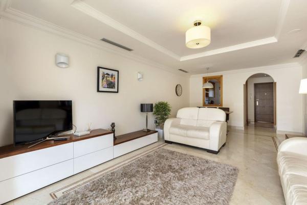 Venta de piso en Piso en Calle 7-h, Los Naranjos, Marbella, Marbella
thumbnail 3