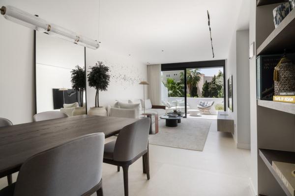 Duplex for sale on Dúplex en Lugar Urbanizacion Fuentes del Rodeo, Puerto Banús, Marbella, Marbella thumbnail 2
