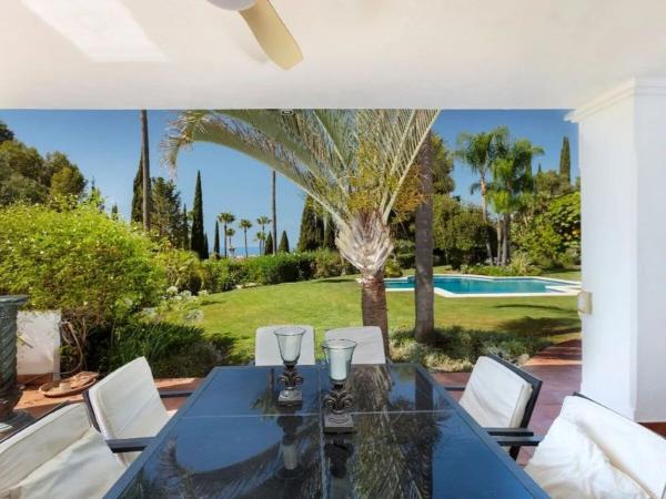 Casa o chalet independiente en Los Arqueros-Puerto del Almendro, Benahavís thumbnail 1