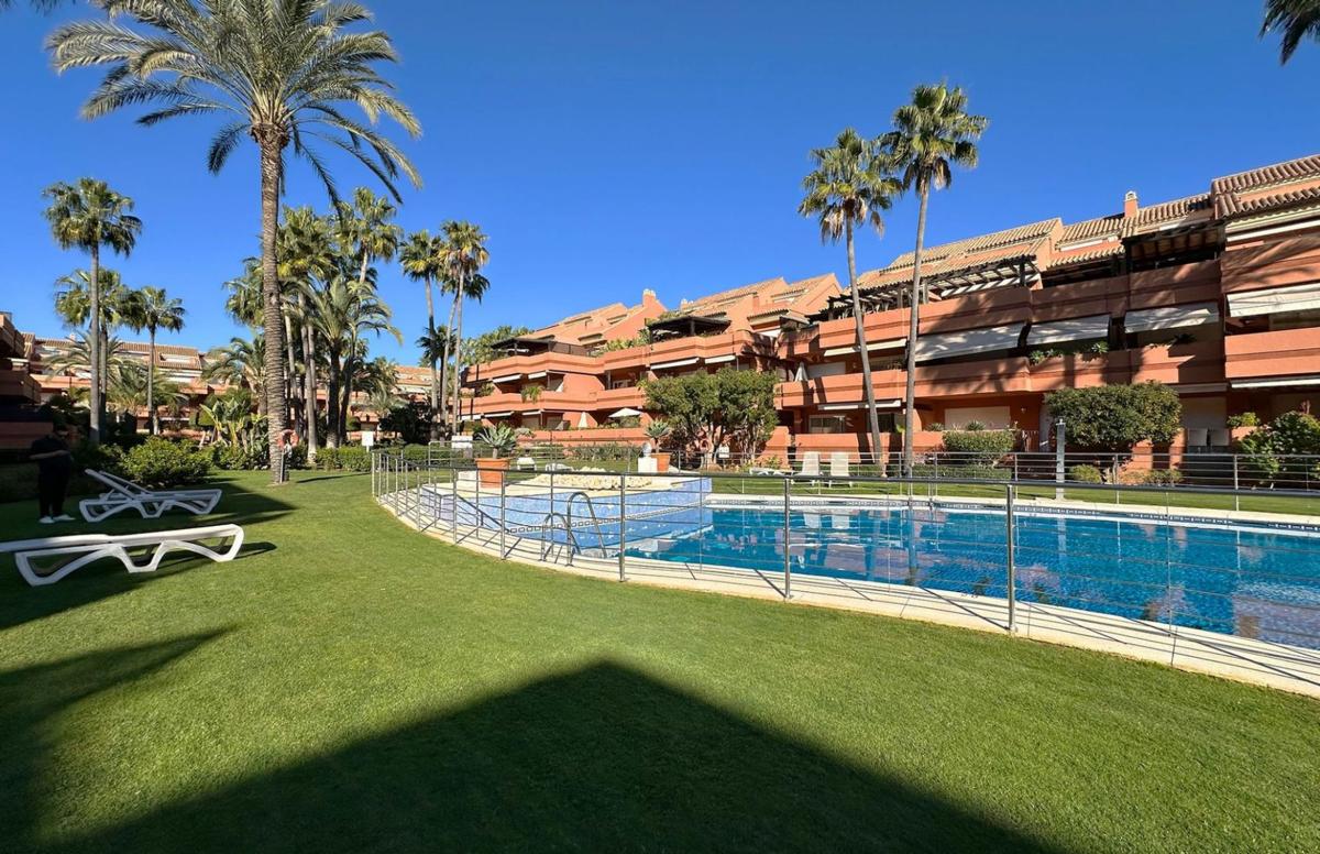 Sprzedaż mieszkania w Piso en Avenida de Julio Iglesias, Puerto Banús, Marbella, Marbella
photo 3
