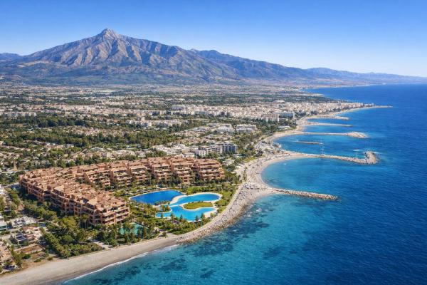 Duplex for sale on Dúplex en Puerto Banús, Marbella, Marbella thumbnail 2