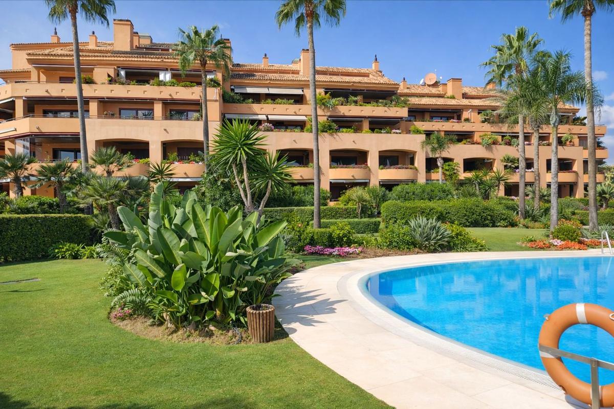 Duplex sale in Dúplex en Puerto Banús, Marbella, Marbella photo 4