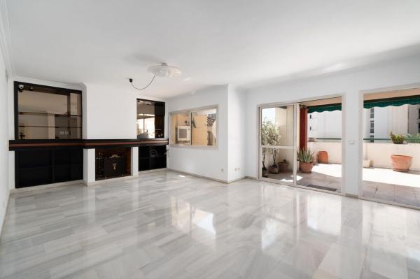 Ático en venta en Ático en Jacinto Benavente, 19, Ricardo Soriano, Marbella, Marbella thumbnail 2