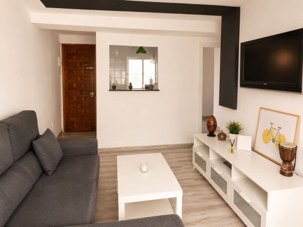 Venta de piso en Piso en Calle Ruy López, 60, Camino de Antequera, Málaga, Málaga
thumbnail 2
