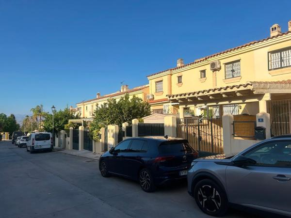 Chalet adosado en Calle Sauce, Platero - El Limón, Alhaurín de la Torre photo