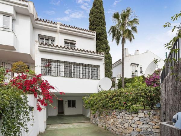 Chalet adosado en Casco Antiguo, Marbella thumbnail 2