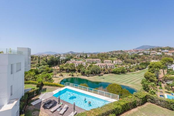 Duplex for sale on Dúplex en Calle Francisco de Orellana, La Quinta, Benahavís, Benahavís photo 1
