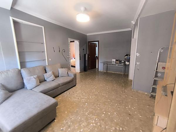 Venta de piso en Piso en Avenida de Velázquez s/n, La Luz, Málaga, Málaga
thumbnail 3
