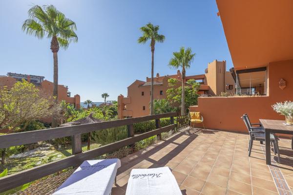 Venta de piso en Piso en Buenas Noches, Estepona, Estepona
 photo 3