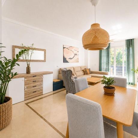 Venta de piso en Piso en Los Arqueros-Puerto del Almendro, Benahavís, Benahavís
 photo 4