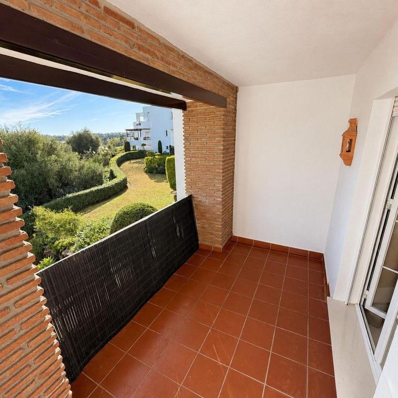 Sale of apartment in Piso en Los Arqueros-Puerto del Almendro, Benahavís, Benahavís
photo 5