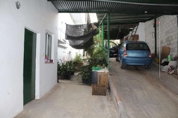 Частный шале на продаже в  Casa o chalet en Coin, Коин photo 3