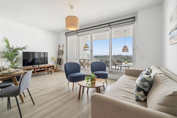Продажа квартиры на Piso en Camino Loma de Retamar, 4, Cancelada, Estepona, Эстепона
 photo 1