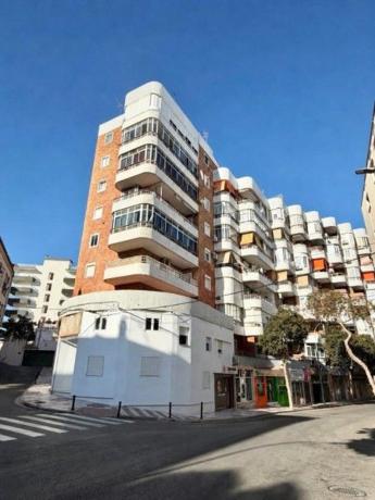 Venta de piso en Piso en Avenida Joan Miró, 14, Calvario, Torremolinos, Torremolinos
photo 1
