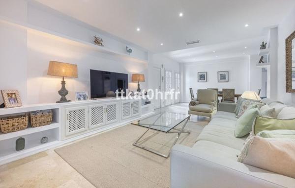 Продажа квартиры на Piso en Urbanizacion Señorio de Marbella, 1, Lomas de Marbella Club, Marbella, Марбелла
 photo 4