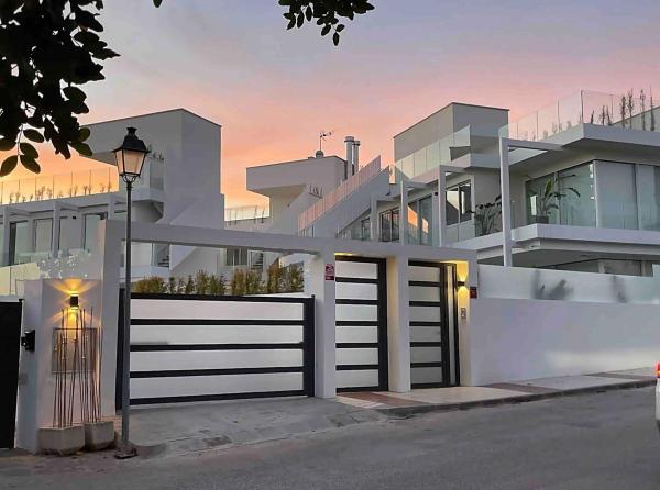 Casa o chalet independiente en Valdeolletas-Las Cancelas-Xarblanca, Marbella photo 1