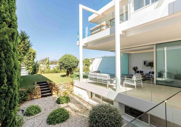 Casa o chalet independiente en Valdeolletas-Las Cancelas-Xarblanca, Marbella thumbnail 3