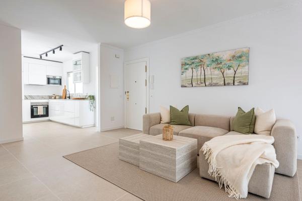 Venta de piso en Piso en Valladolid, 13, Centro, Estepona, Estepona
photo 1