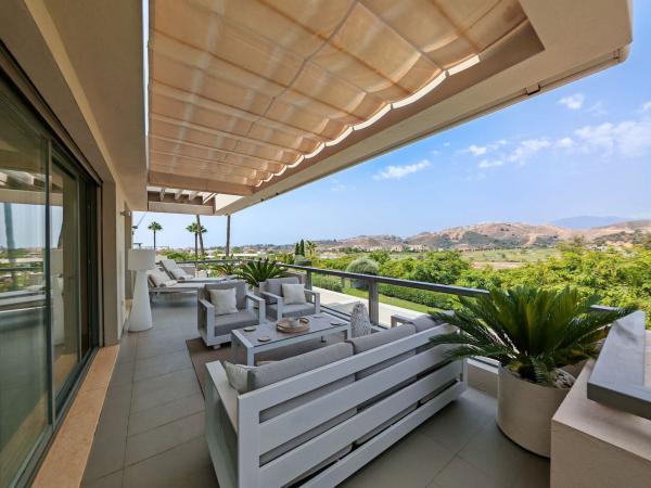 Sale of flat in Piso en Los Arqueros-Puerto del Almendro, Benahavís, Benahavís
thumbnail 2