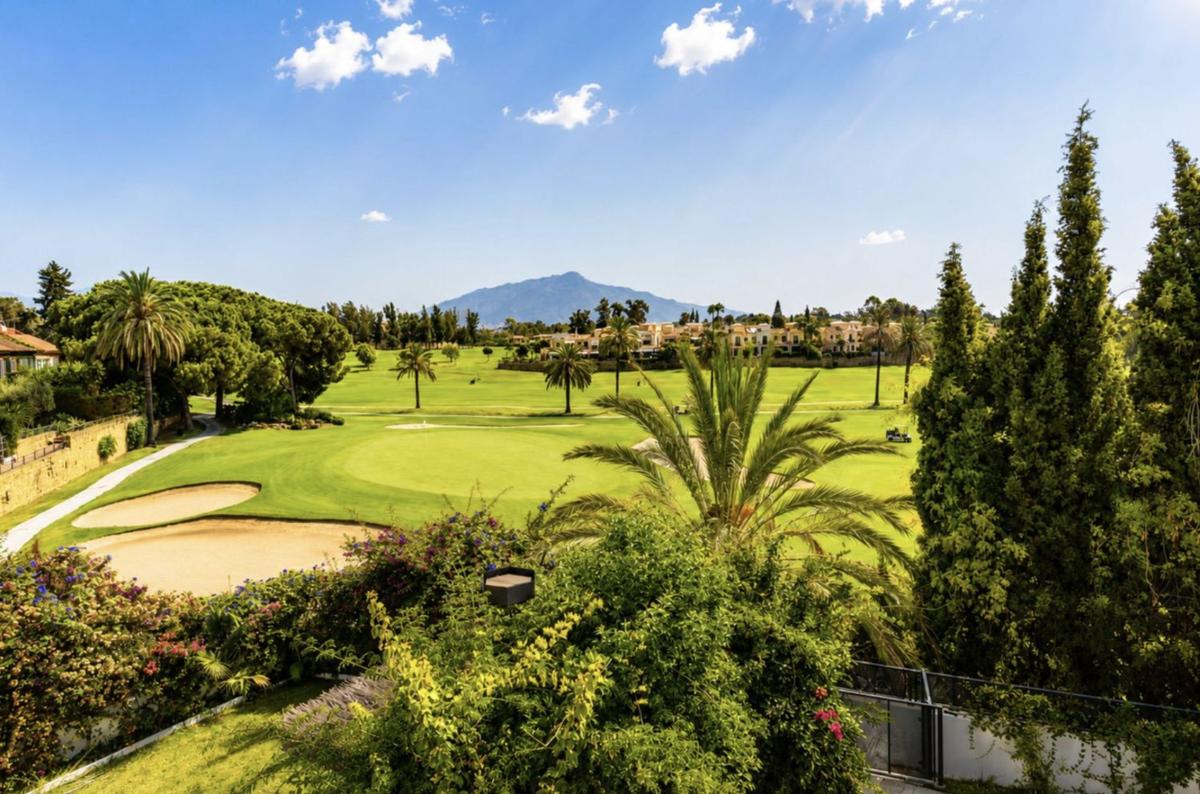 Venta de chalet adosado en  Chalet adosado en Calle 18, Guadalmina Alta, Marbella , Marbella photo 3
