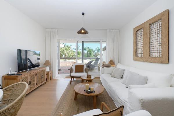 Venta de piso en Piso en Avenida Valle del Golf, Aloha, Marbella, Marbella
 photo 1