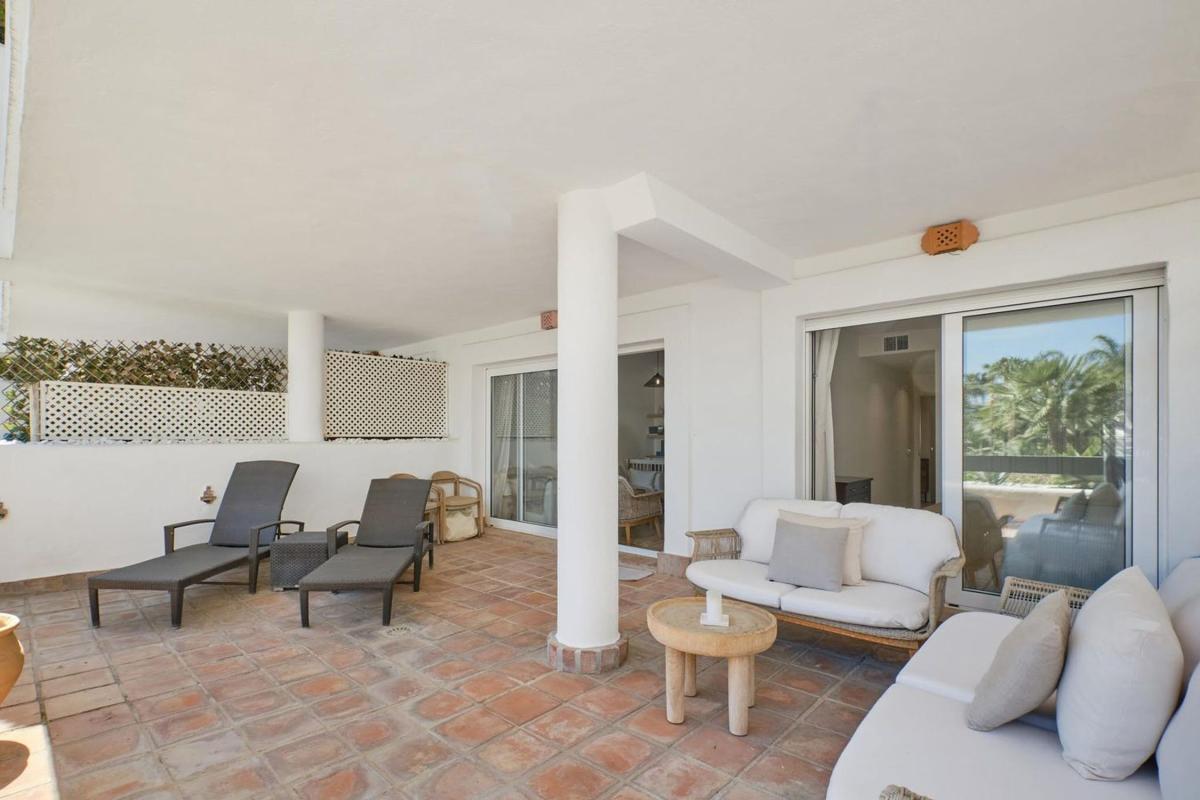 Venta de piso en Piso en Avenida Valle del Golf, Aloha, Marbella, Marbella
 photo 4