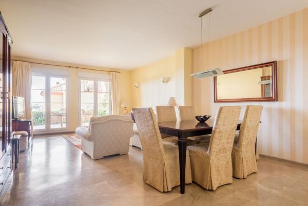 Venta de piso en Piso en Rodeo Alto-Guadaiza-La Campana, Marbella, Marbella
 photo 4