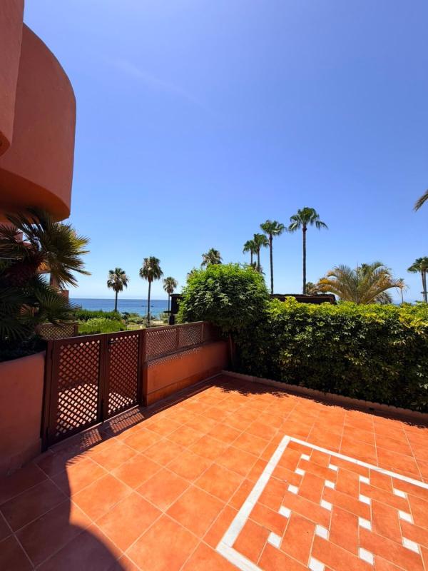 Sale of apartment in Piso en Urbanizacion Mar Azul, 2 r, Kempinski, Estepona, Estepona
photo 2
