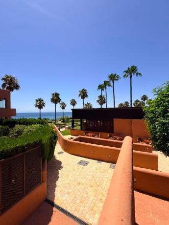 Venta de piso en Piso en Urbanizacion Mar Azul, 2 r, Kempinski, Estepona, Estepona
thumbnail 3