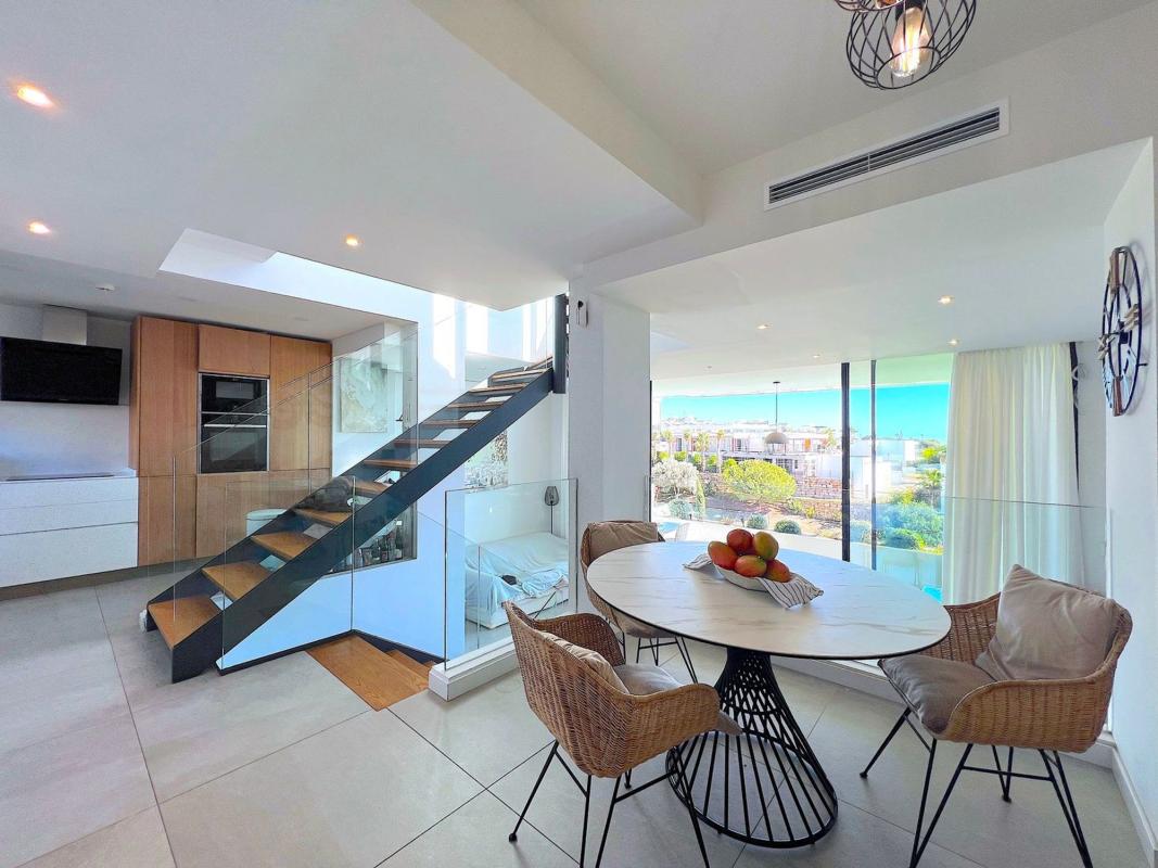 Продажа таунхауса в  Chalet adosado en Cabopino - Artola, Marbella , Марбелла photo 3