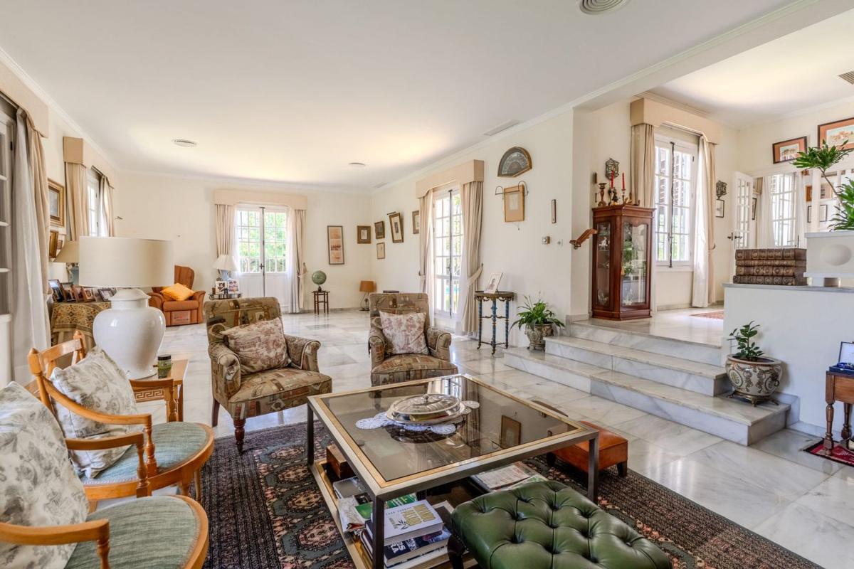 Venta de chalet independiente en Casa o chalet en Plaza de la Victoria, Casco Antiguo, Marbella, Marbella
photo 4