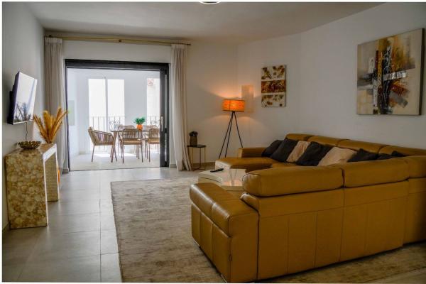 Venta de piso en Piso en Avenida Playas del Duque, Puerto Banús, Marbella, Marbella
thumbnail 2
