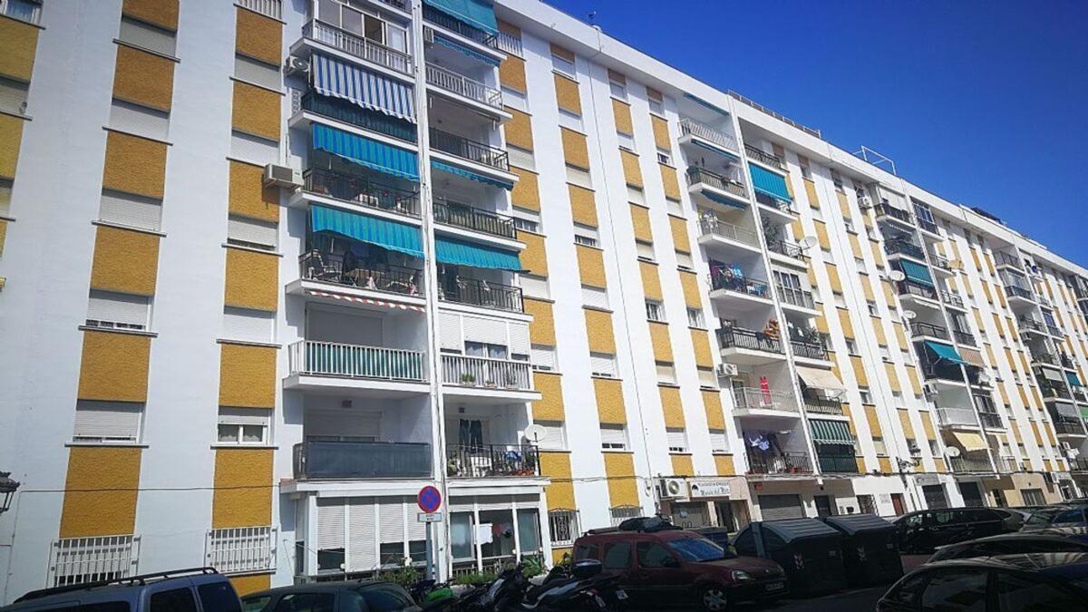 Sprzedaż mieszkania w Piso en Avenida Mar y Sierra, 3, Sierra de Estepona-Avda de Andalucia, Estepona, Estepona
photo 2