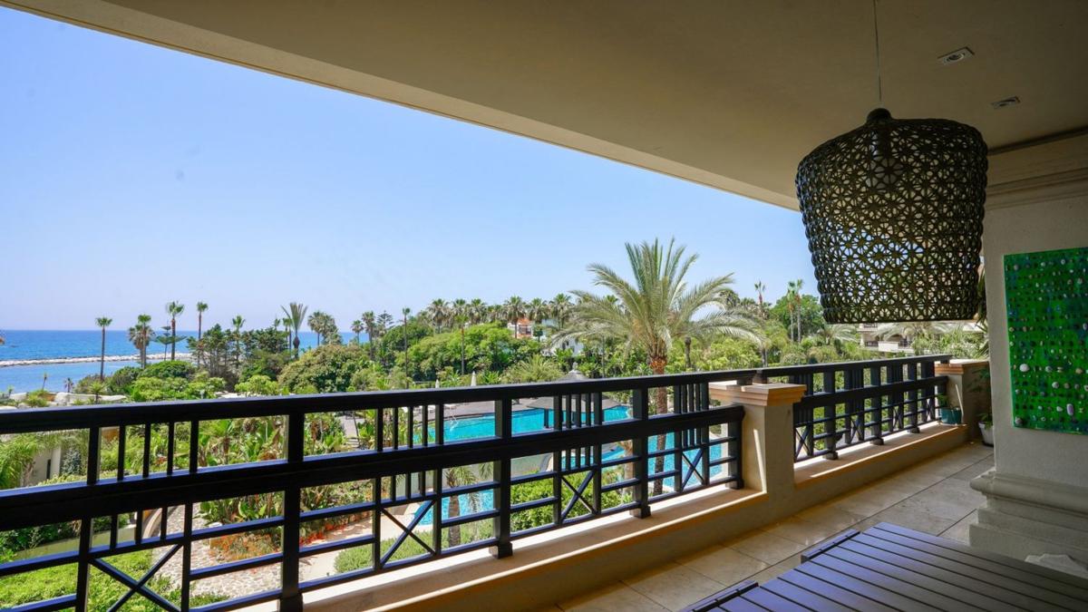Venta de piso en Piso en Avenida Playas del Duque, Puerto Banús, Marbella, Marbella
photo 2