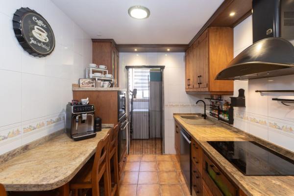 Venta de piso en Piso en Conjunto Residencial Sierra Estepona, Sierra de Estepona-Avda de Andalucia, Estepona, Estepona
thumbnail 2