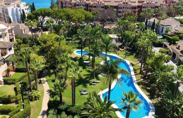 Venta de piso en Piso en las Golondrinas, Puerto Banús, Marbella, Marbella
thumbnail 2