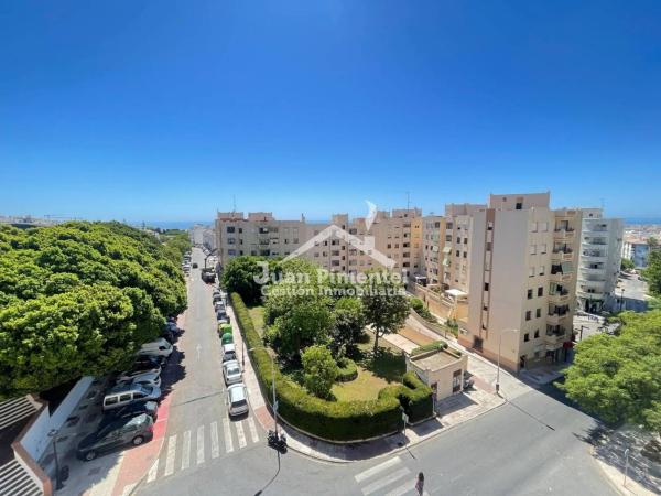 Venta de piso en Piso en Camino de los Molinos, 7, Sierra de Estepona-Avda de Andalucia, Estepona, Estepona
photo 1