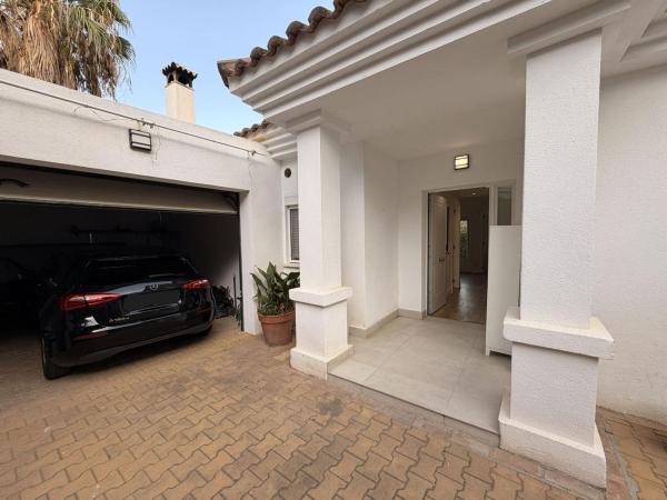 Casa o chalet independiente en Avenida del Higuerón, El Higuerón - Capellanía, Benalmádena thumbnail 2