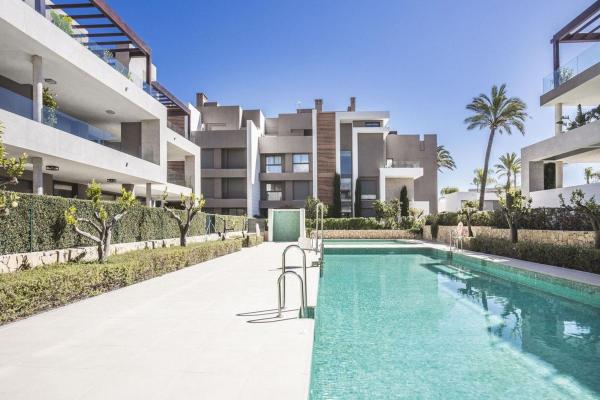 Продажа квартиры на Piso en Terreno Sup, Cancelada, Estepona, Эстепона
 photo 1