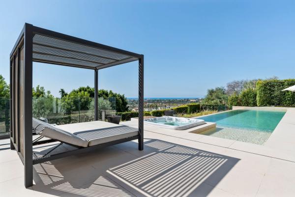 Casa o chalet independiente en Los Arqueros-Puerto del Almendro, Benahavís photo 4