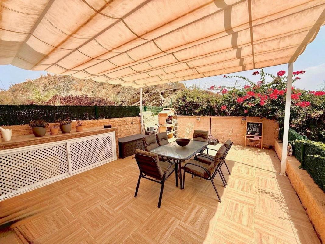 Sprzedaż szeregowego domku w  Chalet adosado en Hipódromo - Cerrado del Águila, Mijas , Mijas photo 2