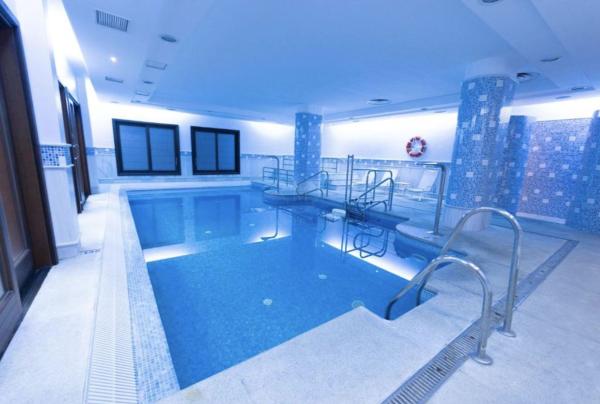 Venta de piso en Piso en Calle Pacífico, 24, Kempinski, Estepona, Estepona
photo 1