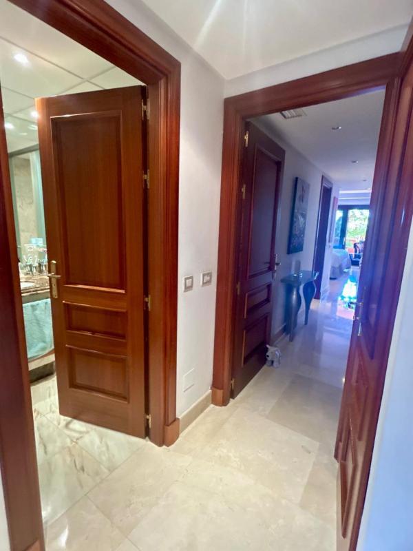 Venta de piso en Piso en Calle Pacífico, 24, Kempinski, Estepona, Estepona
 photo 4